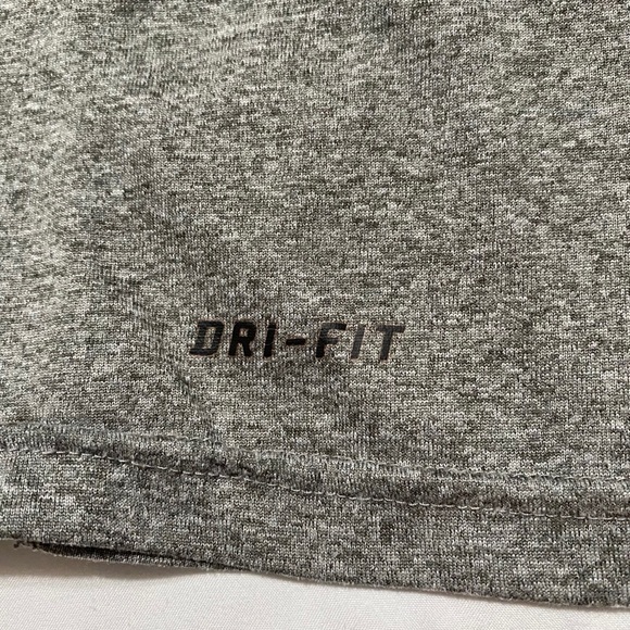 Nike dri-fit shirt - Picture 4 of 5